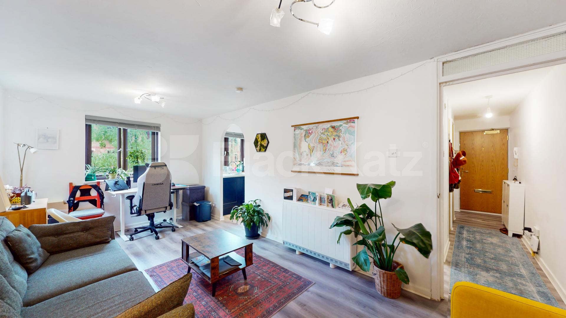 Refurbished a year ago and set on the banks of the river lea Riverside Close, Clapton 